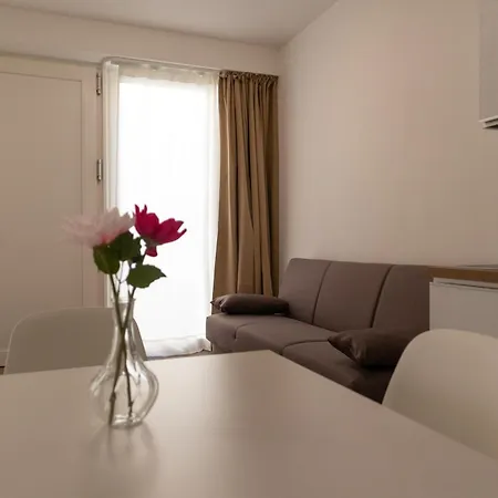 Riviera Venice Apartment Mira