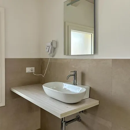 Riviera Venice ميرا